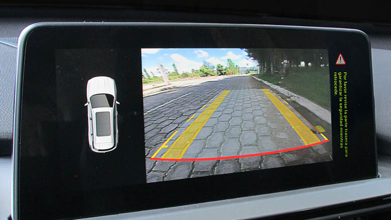 Image 42 - Cámara de reversa con guías dinámicas