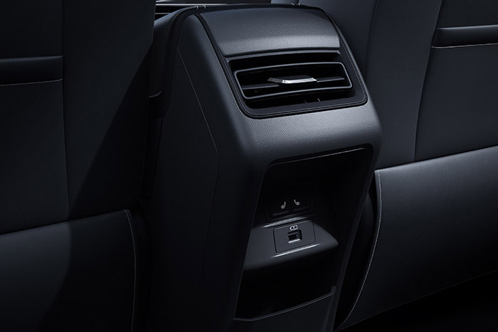 Image 39 - Ventilación de aire en la segunda fila